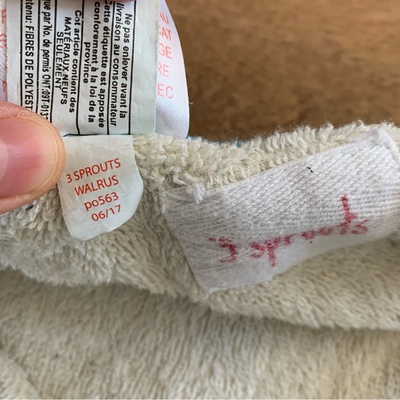 2/$10 3 SPROUTS Baby toddler walrus hooded bath towel - Picture 3 of 5